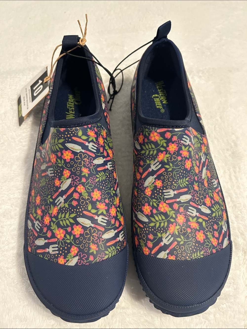 Western chief women’s garden tool Neoprene slip-on-blue. Size 10